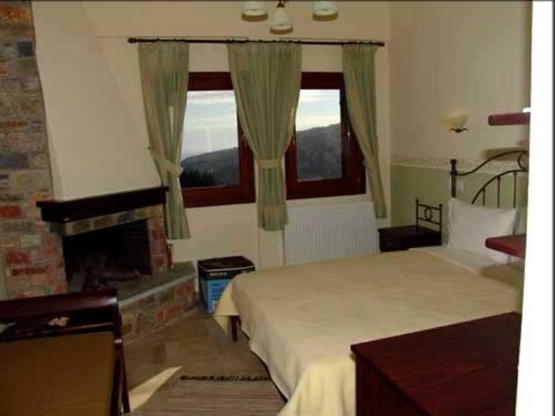 Hotel Erotas Áyios Dhimítrios Kamer foto