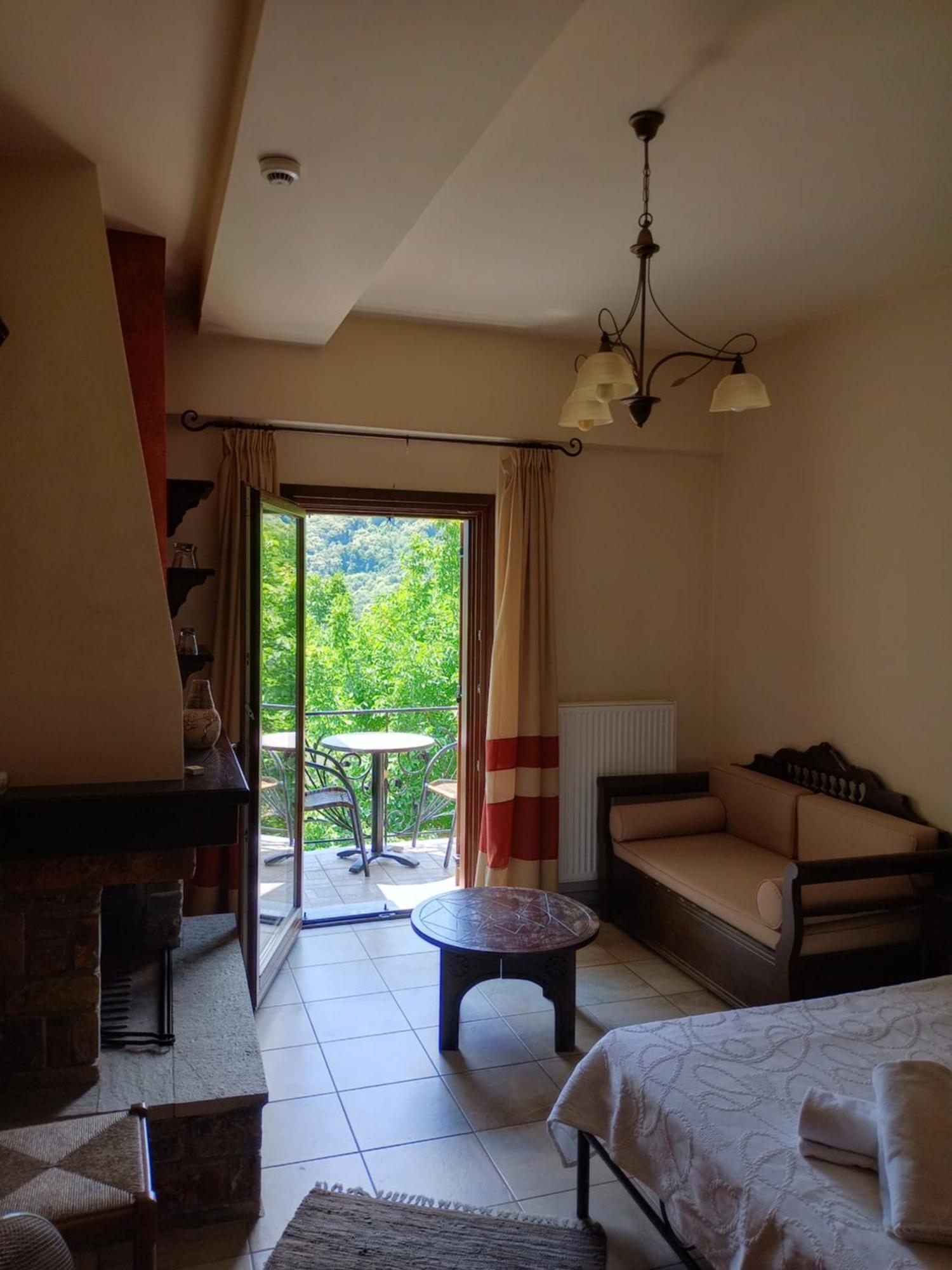 Hotel Erotas Áyios Dhimítrios Buitenkant foto